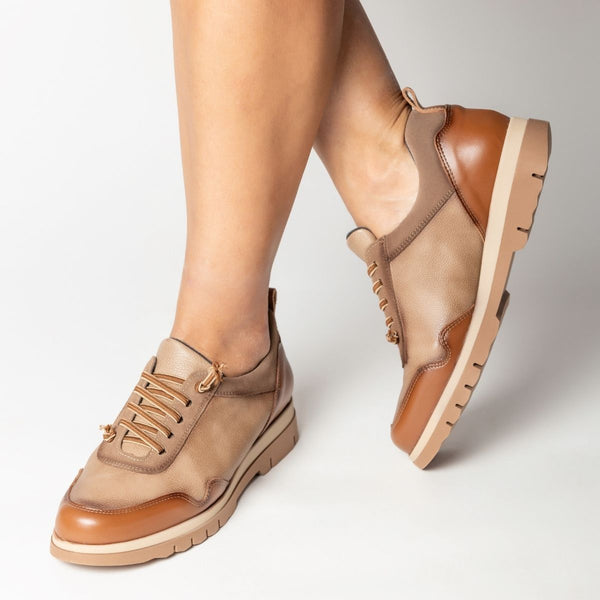 Blucher de piel estilo Oxford para mujer con plantilla acolchada y extraible IBI CUERO